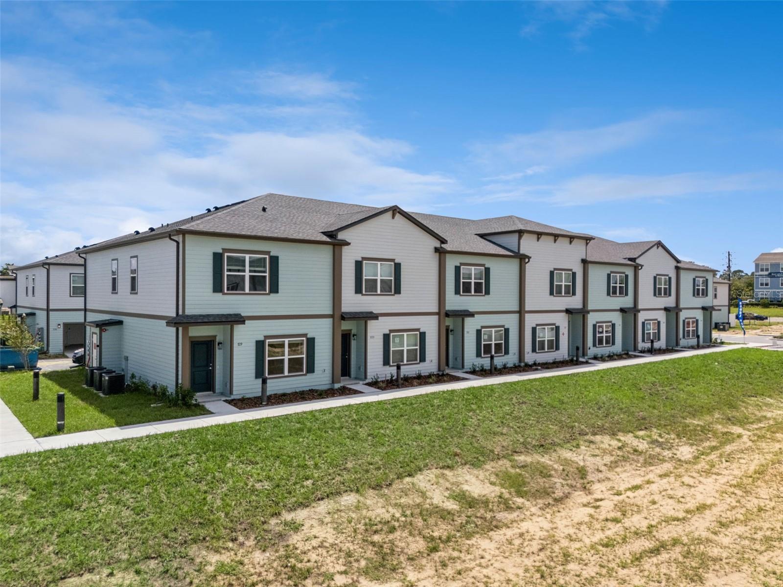 82 Unit New Completed Townhouse Community For Sale In Davenport, Florida