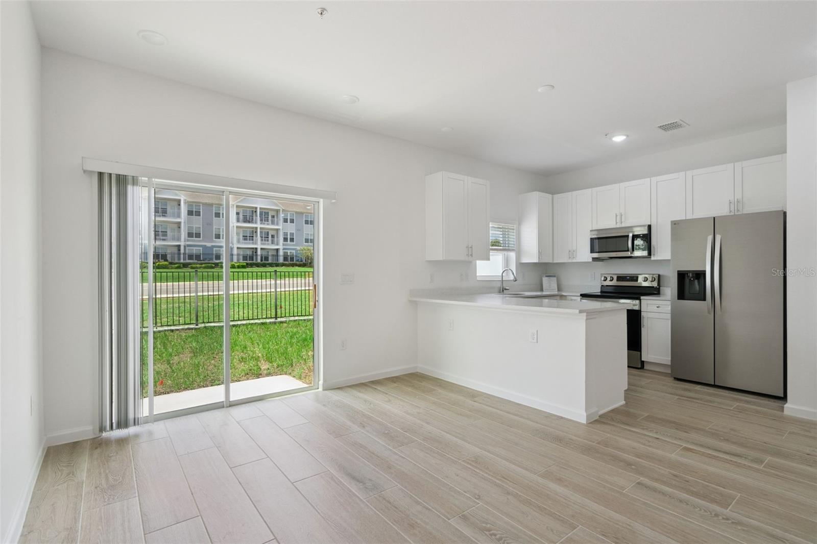82 Unit New Completed Townhouse Community For Sale In Davenport, Florida - $32,900,000 82 Unit New Completed Townhouse Community For Sale In Davenport, Florida - $32,900,000